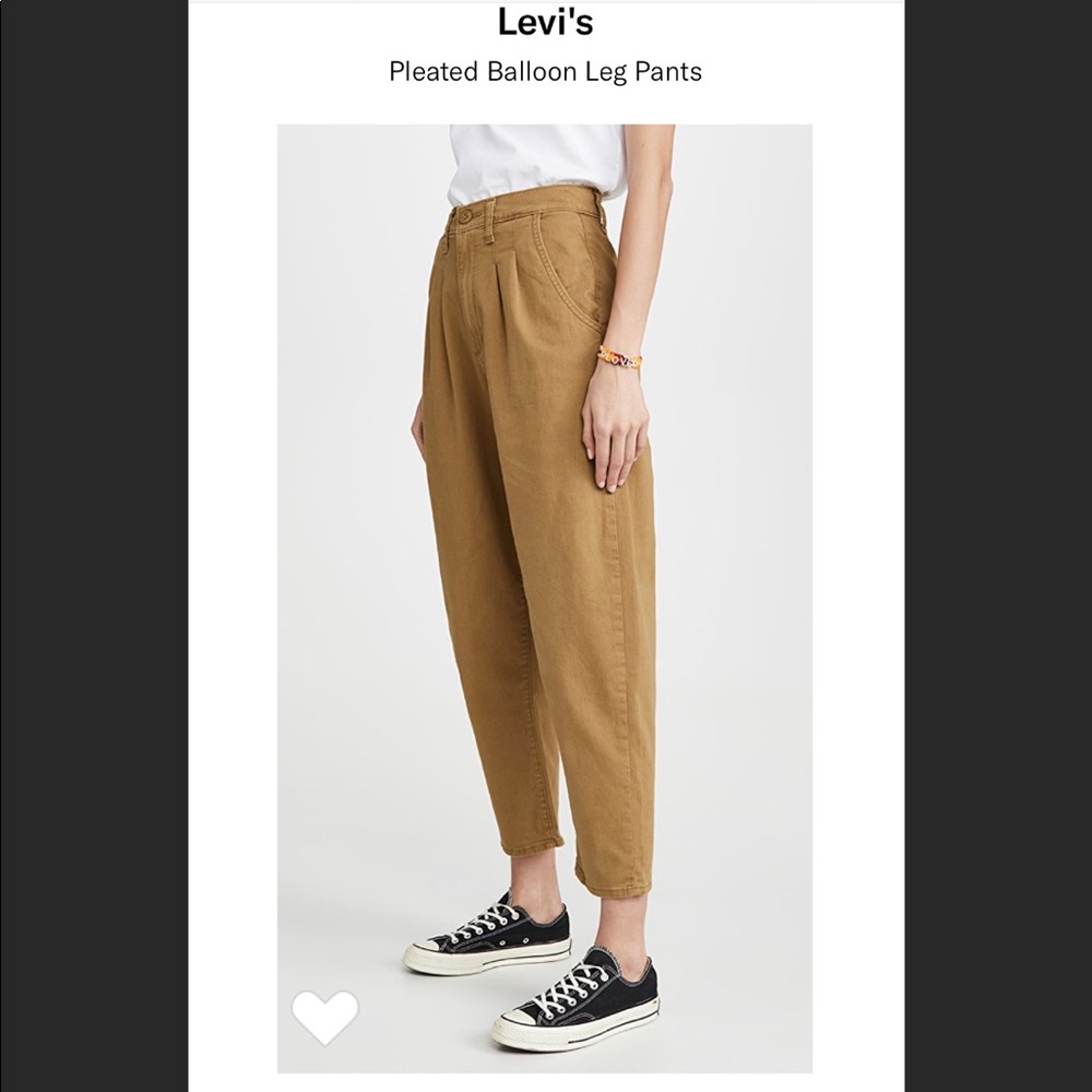 Levi’s Pleated Balloon Leg Pants